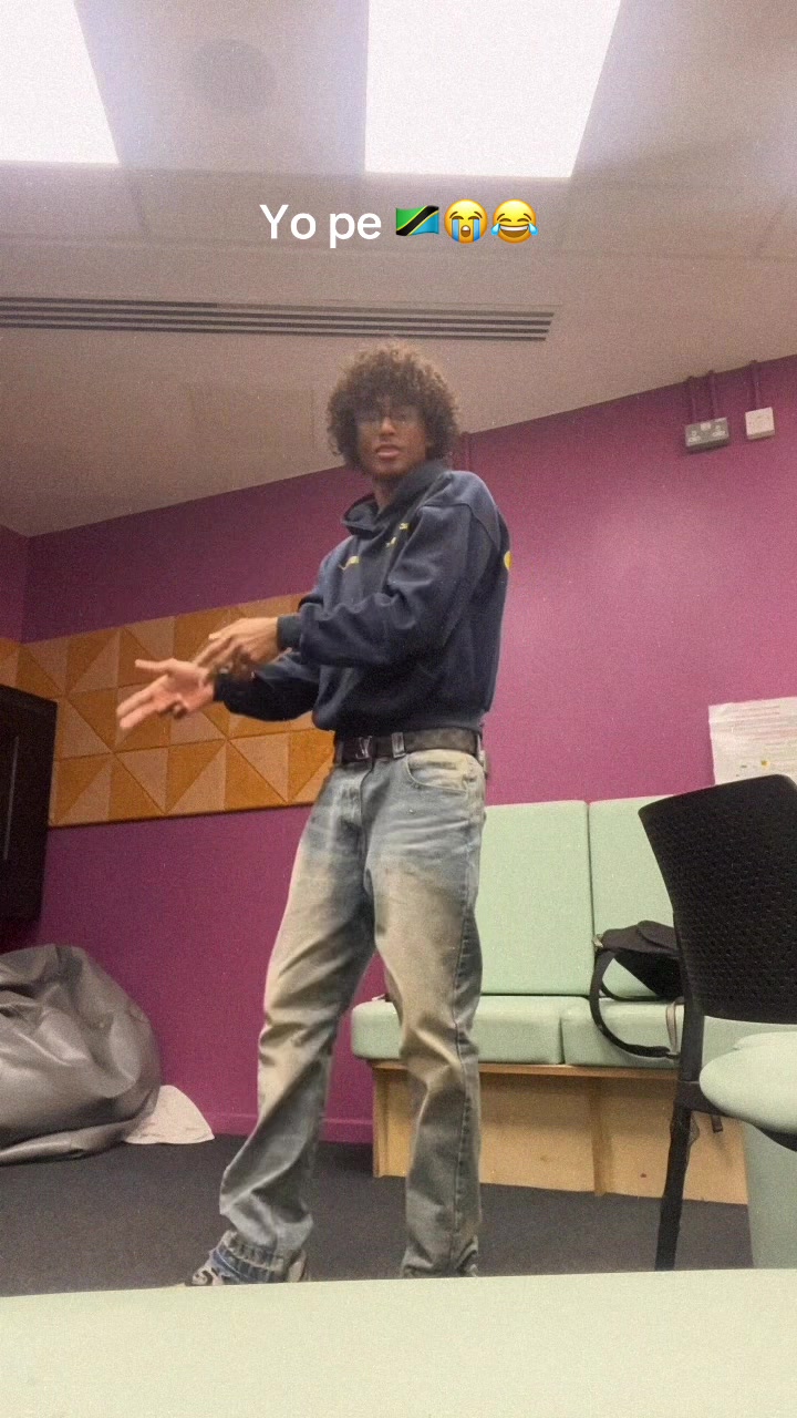 @Sally🧑🏾&zwj;🦱