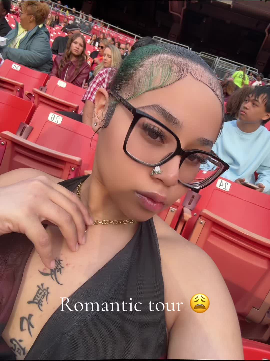 @1tealhairedgirll