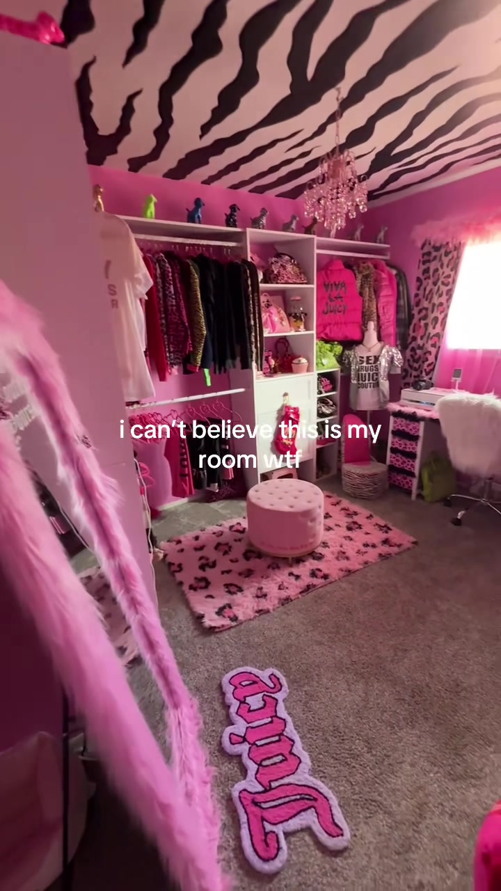 @kittens give stitches / kara