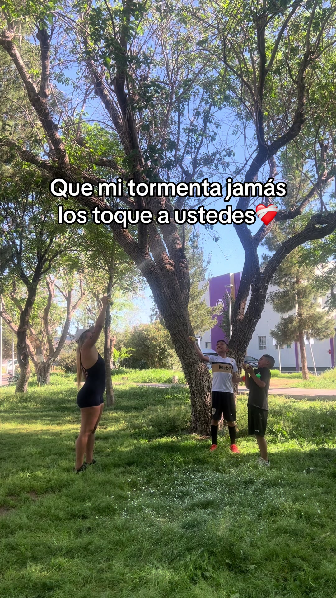 @Nayeli Edith