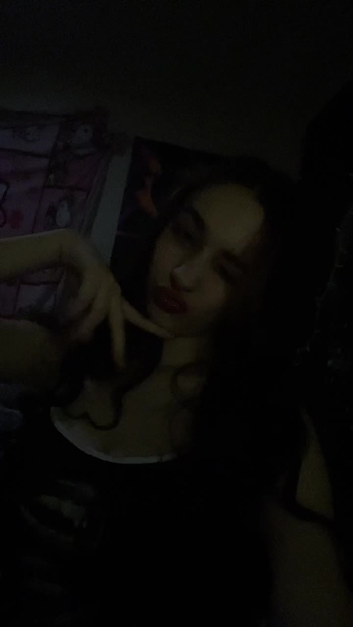 @Hailey