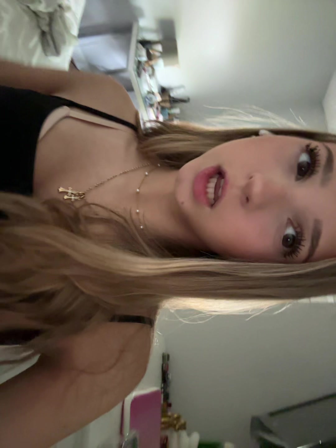 @ellieshk