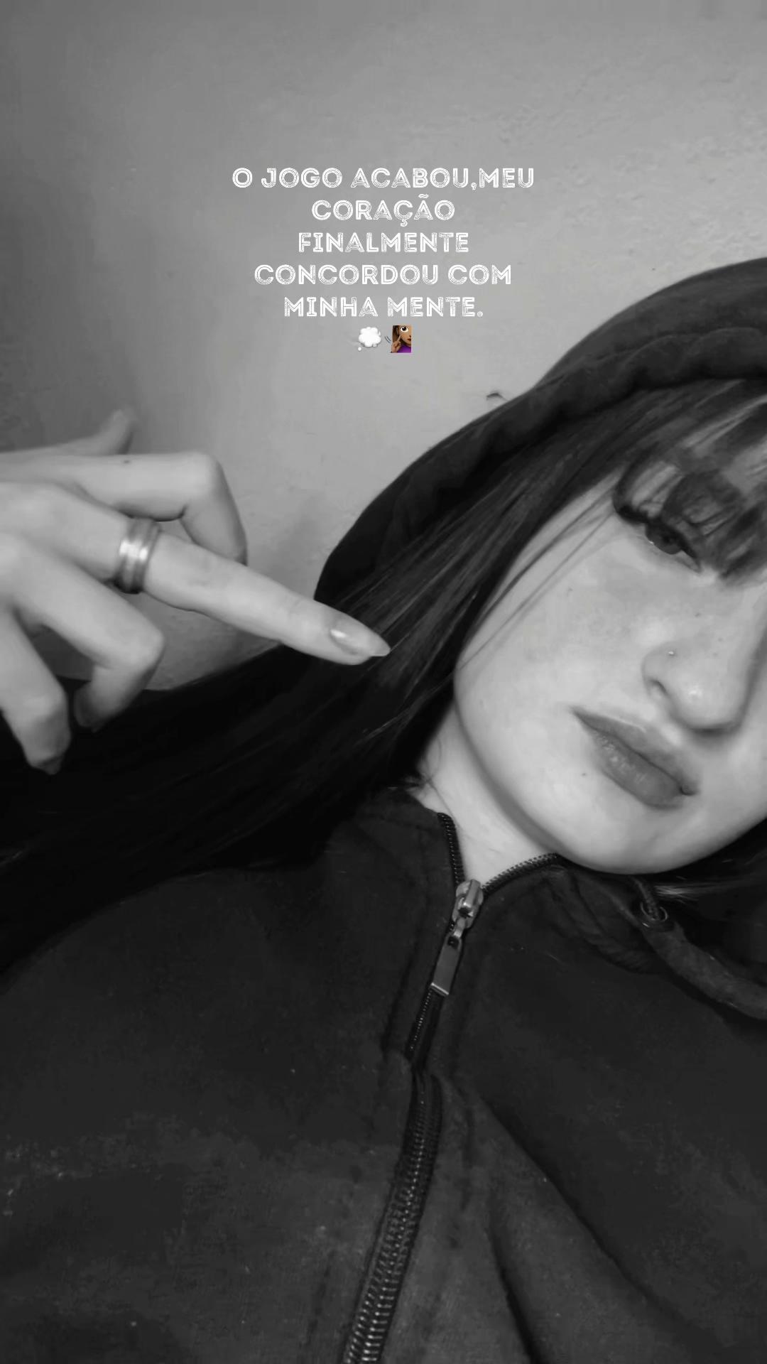 @_yasmin._.santos_