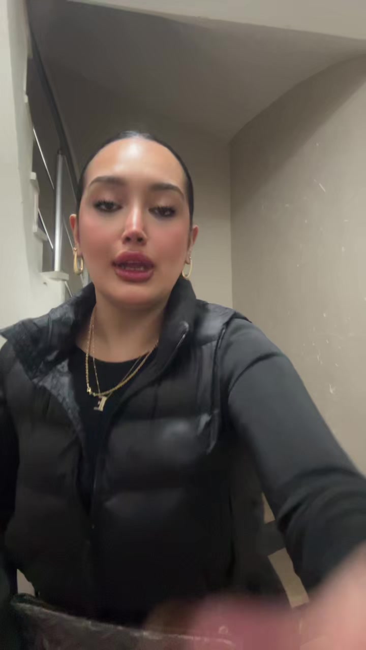 @Ece Aydoğdu