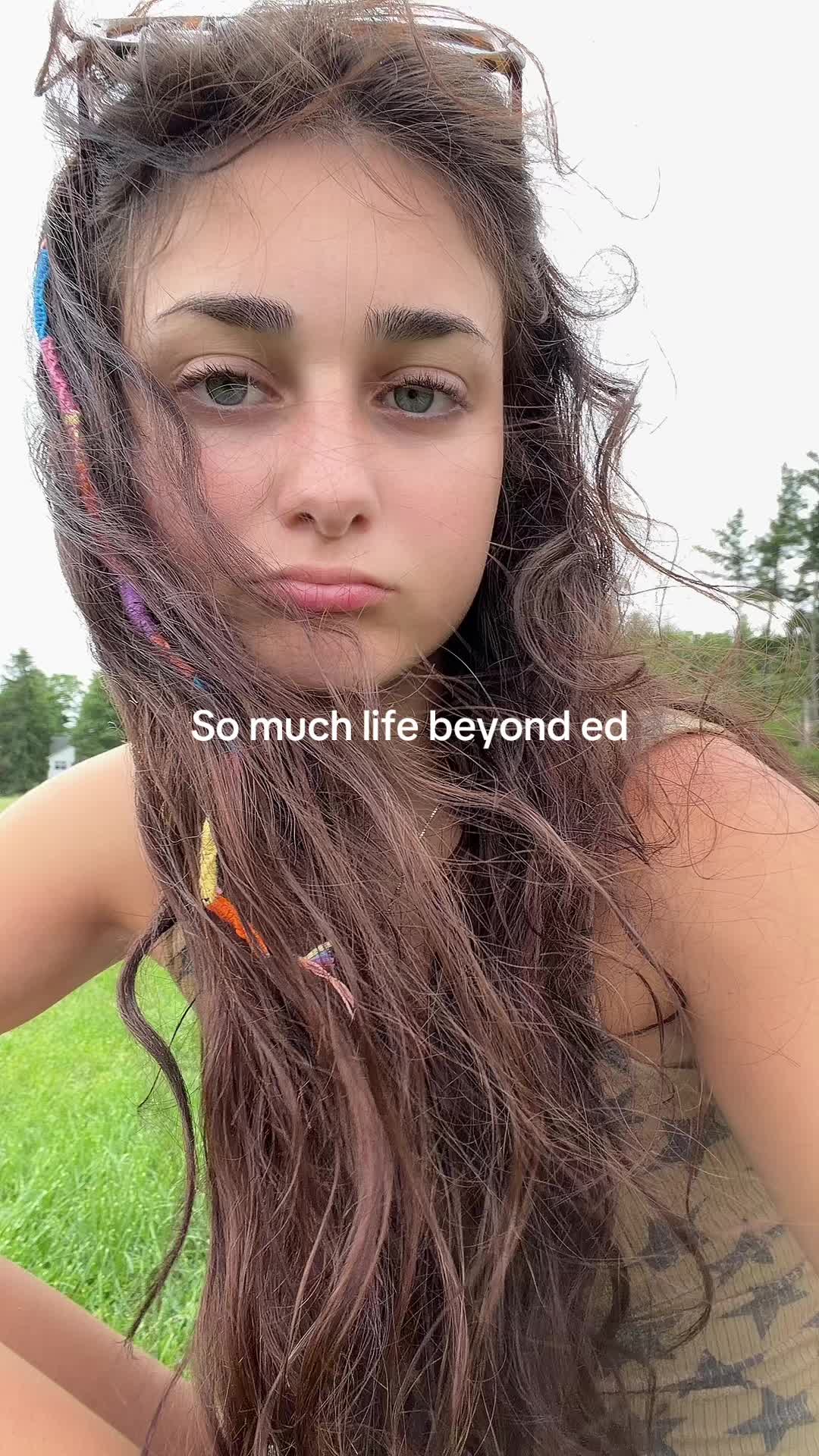 @🦦