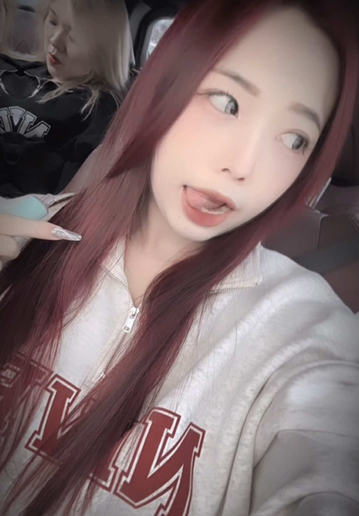 @伊笑
