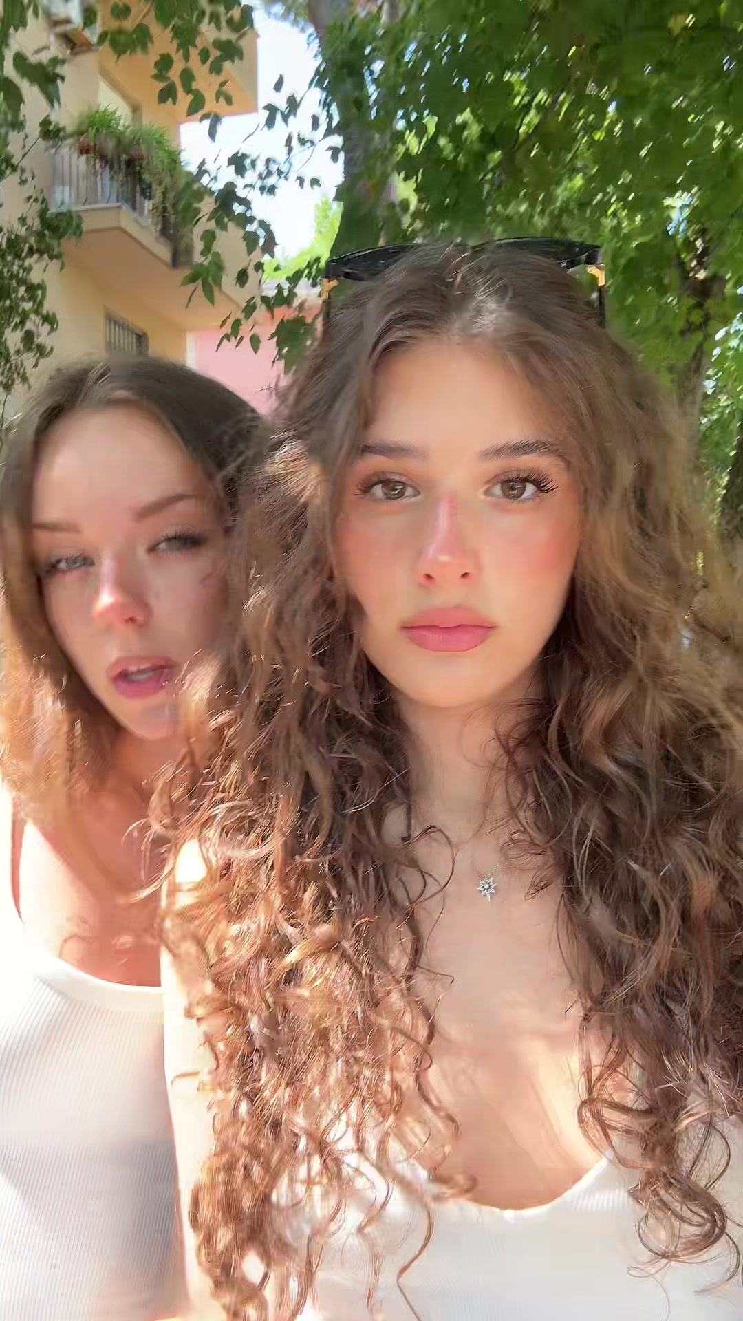 @не кёрли лили
