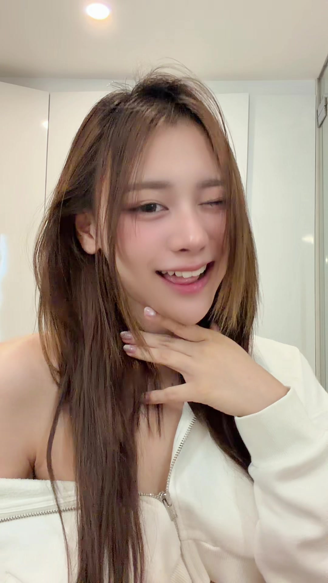 @fayfay ♡‧₊˚
