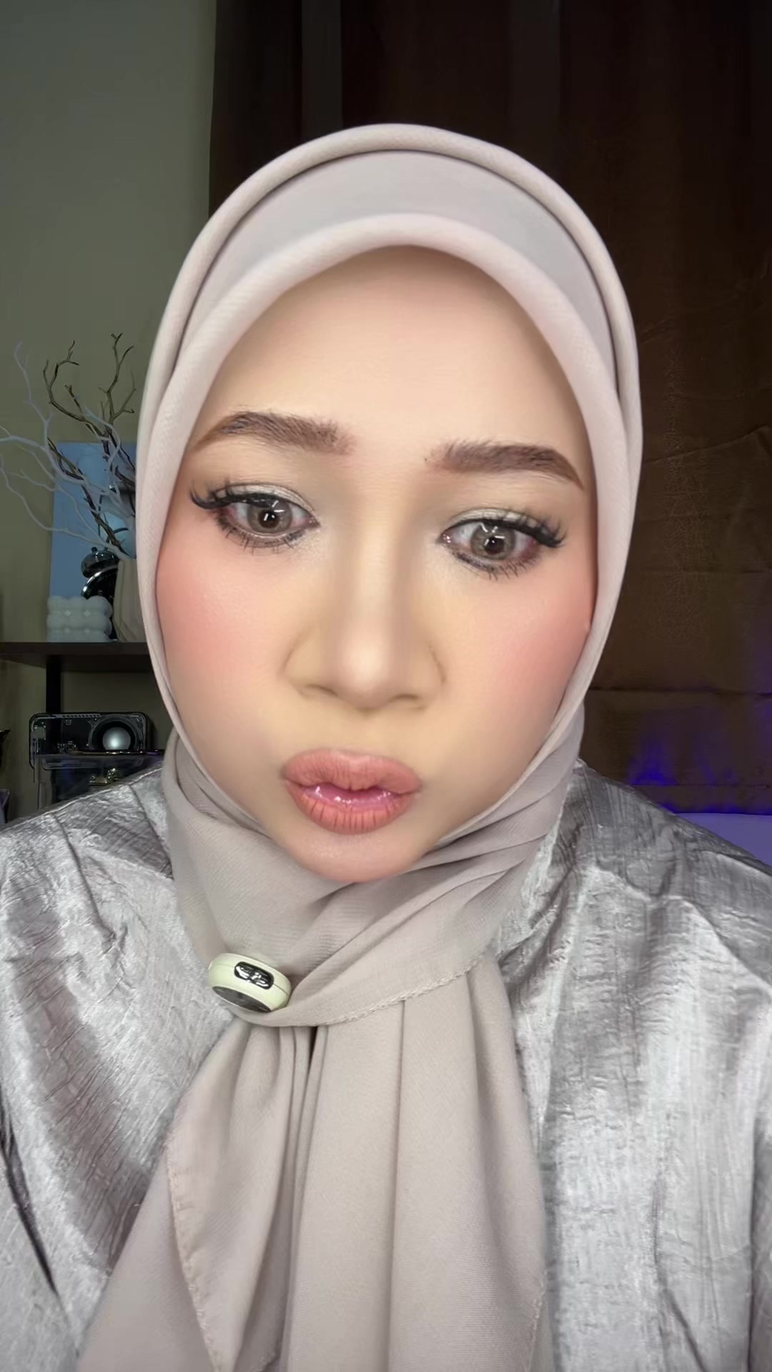 @Anis Yunia Akbar (AYA)