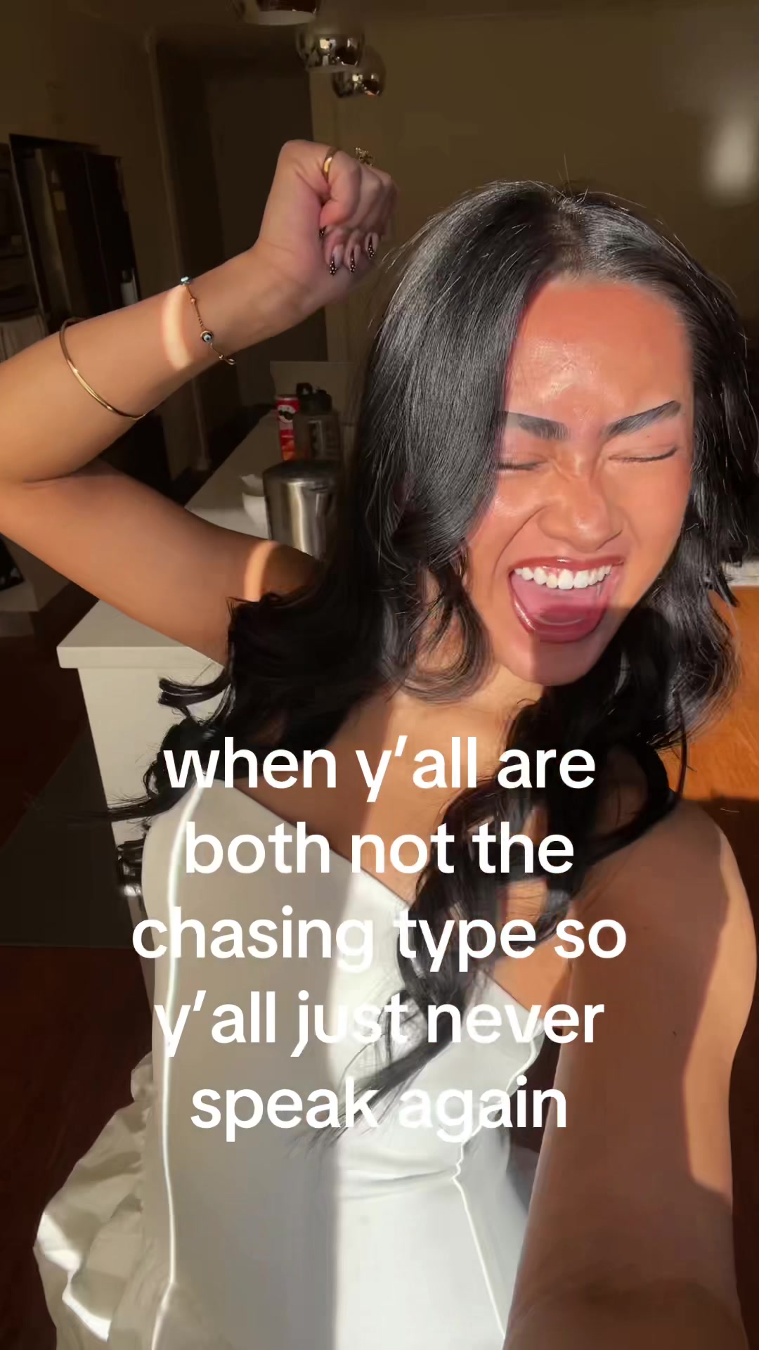 @TH💋NIA