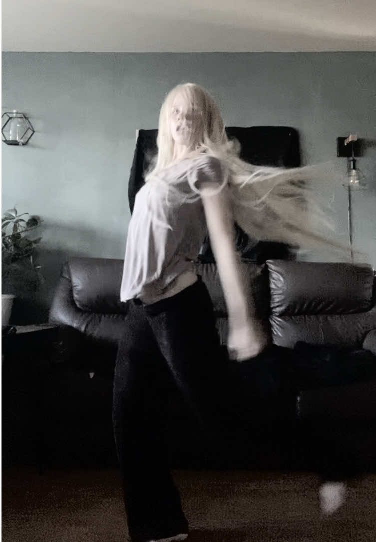 @damnwitchq