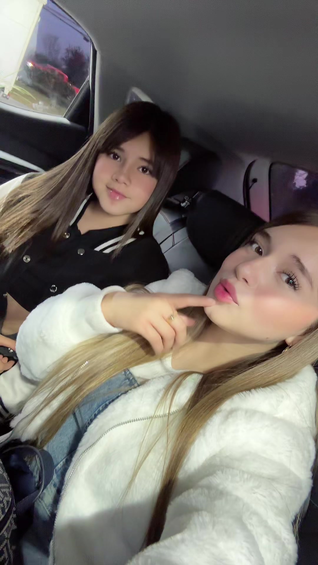 @𝓥. 𝓕