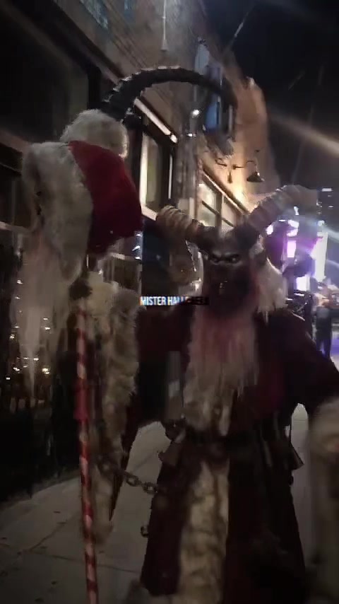 @MISTER HALLOWEEN