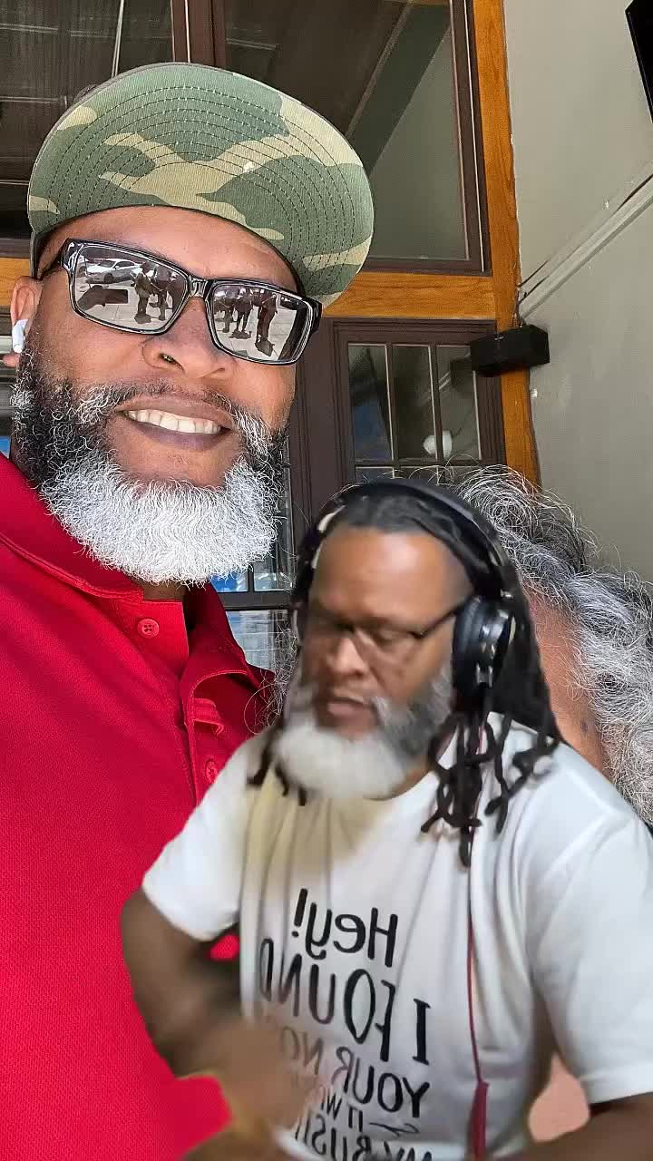@T.O.WoodsJr_comedian