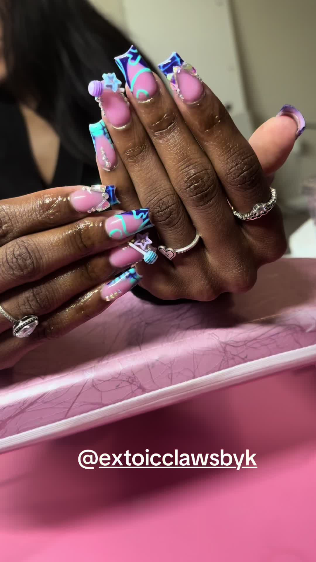 @kariecaa