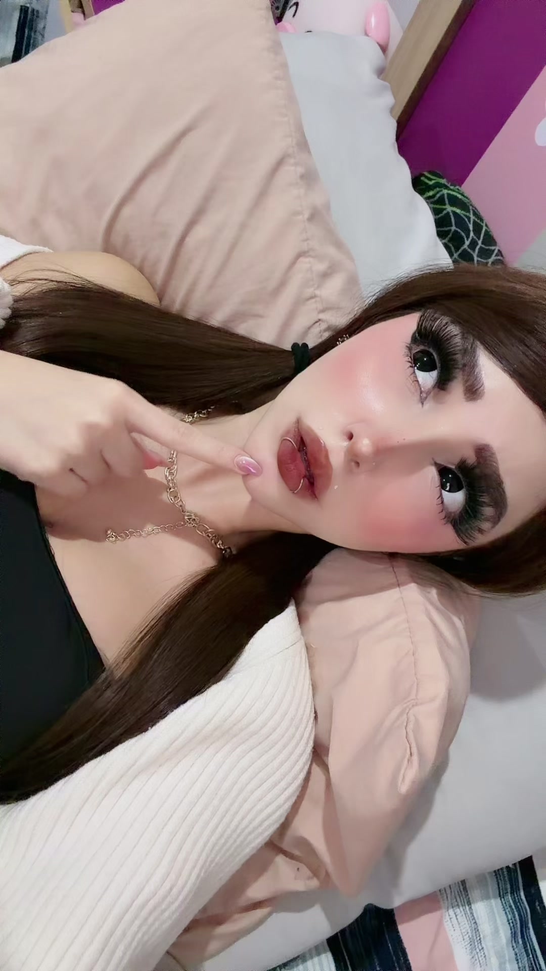 @avril l&oacute;pez