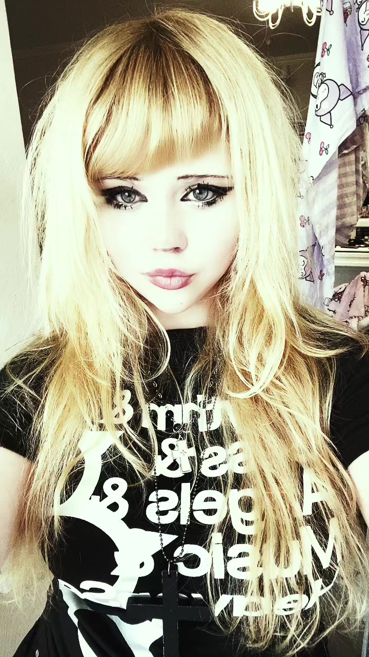 @☣️Mery☣️
