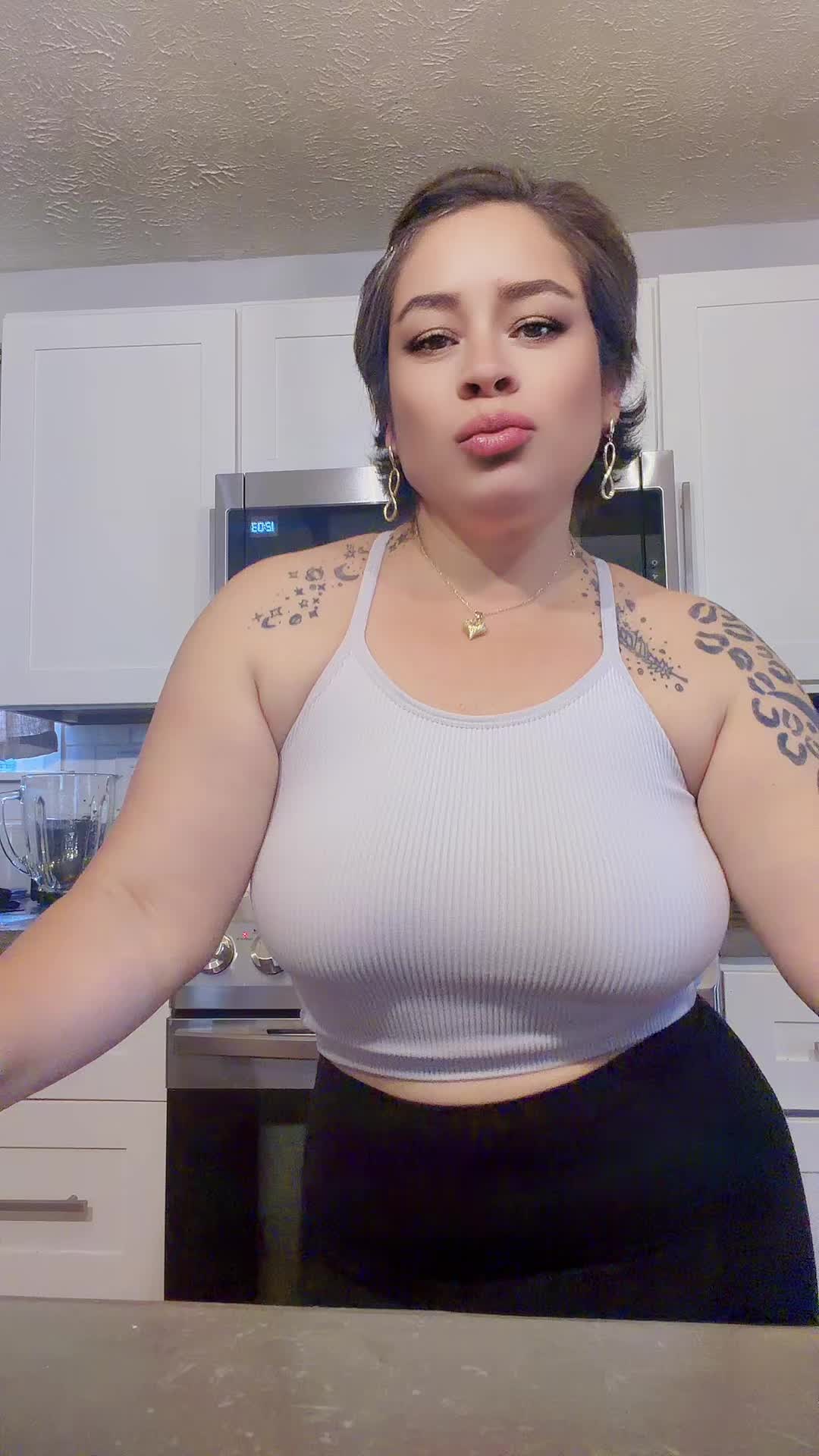 @Chaparrita😈