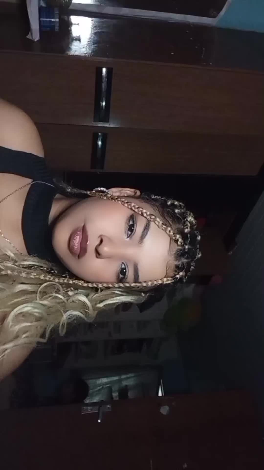 @🖤