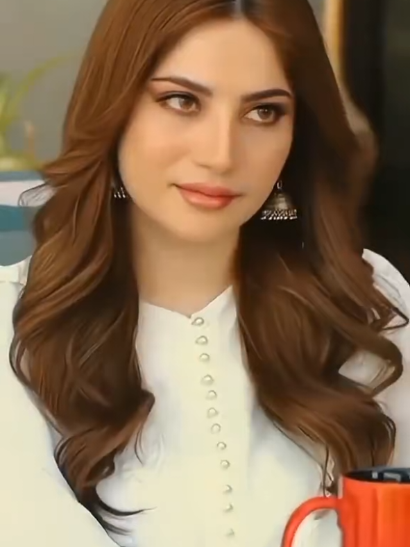 @Neelam Muneer 🔷