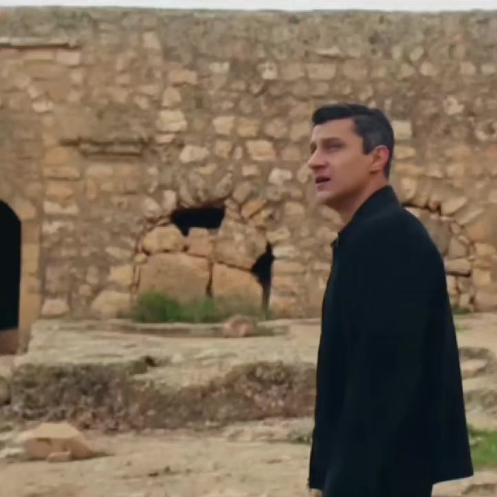 @Büş