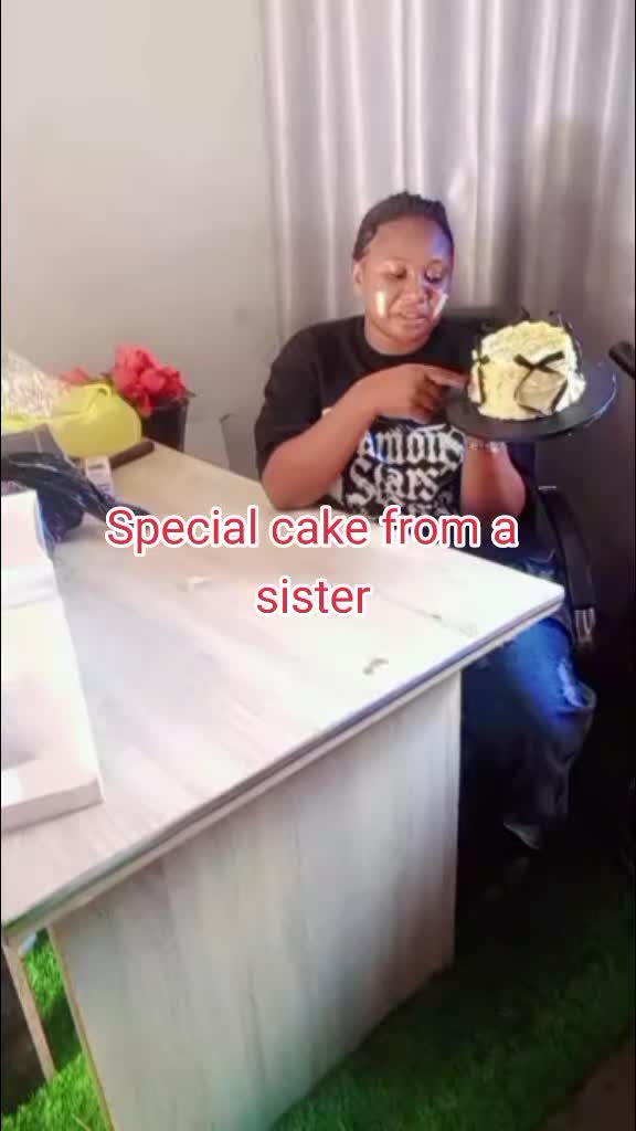 @Julia🦺🛍️