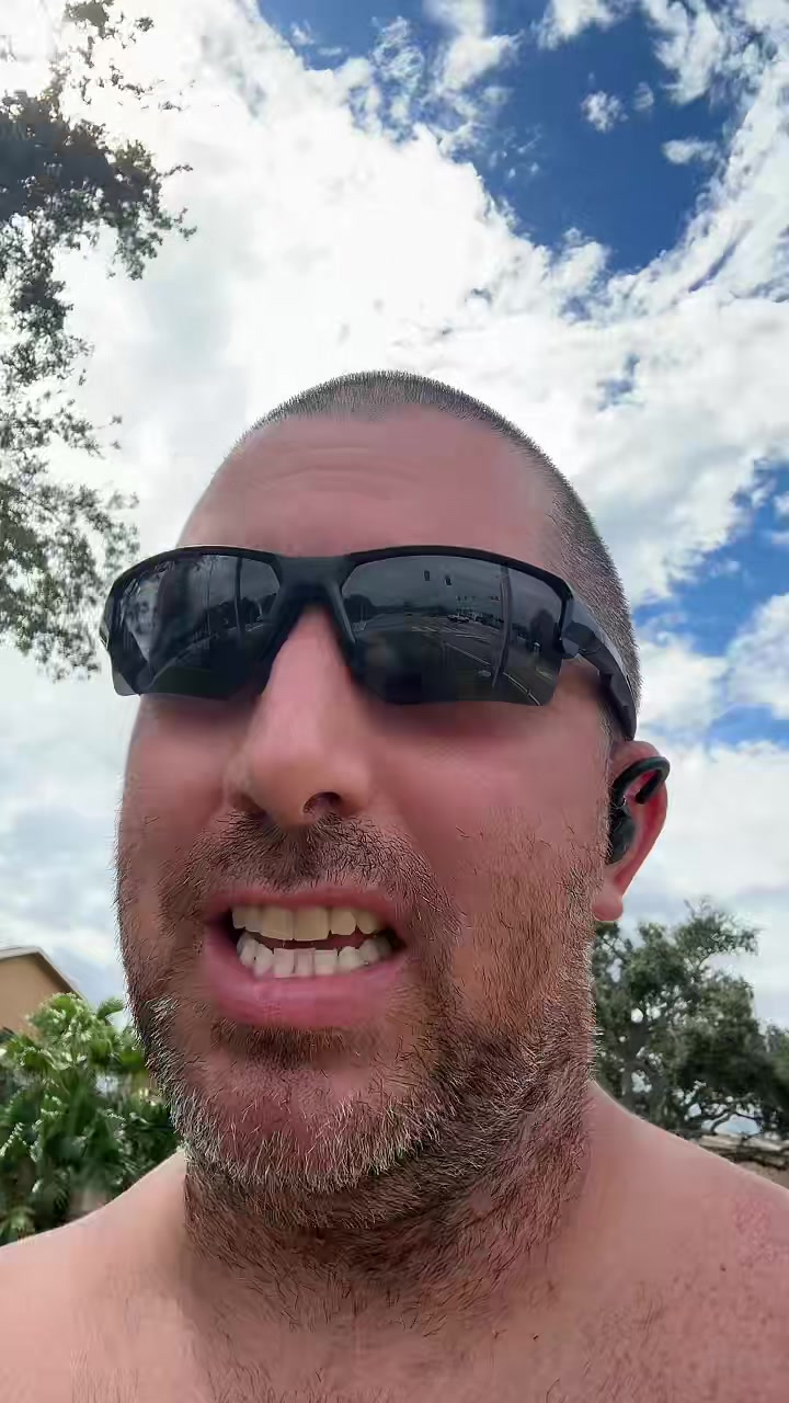@Doxfeed.com