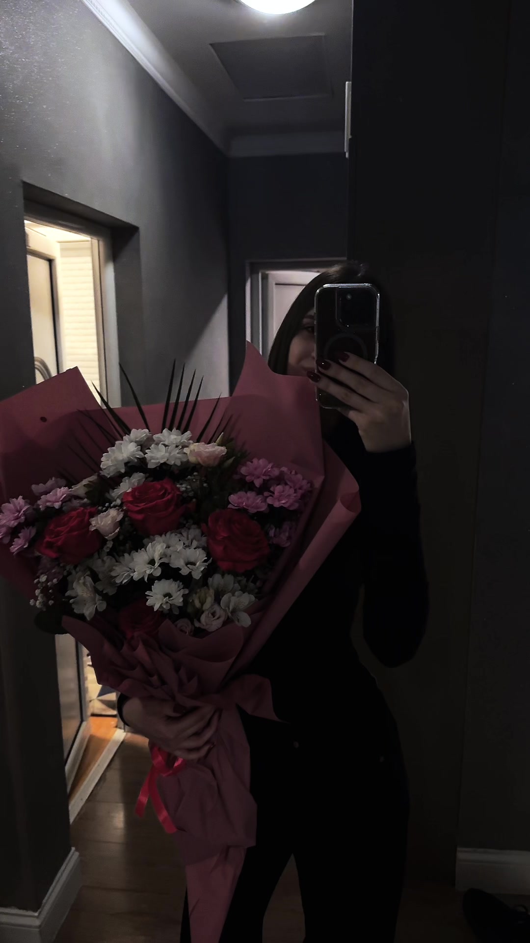 @𝐸𝒮