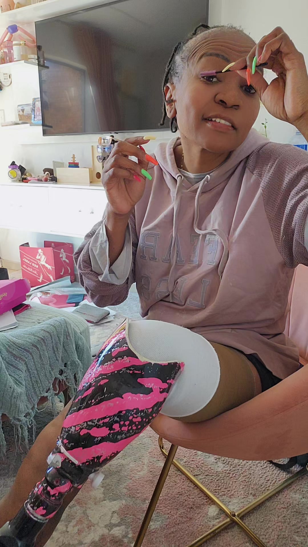 @oneleggedhuni