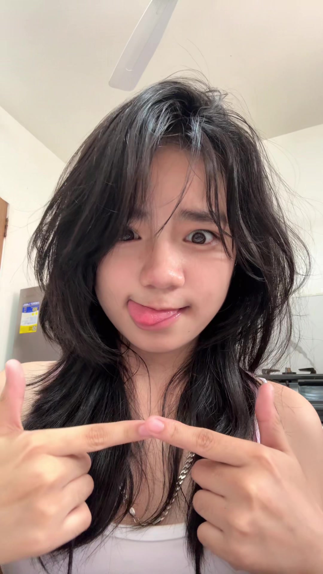 @zelynics