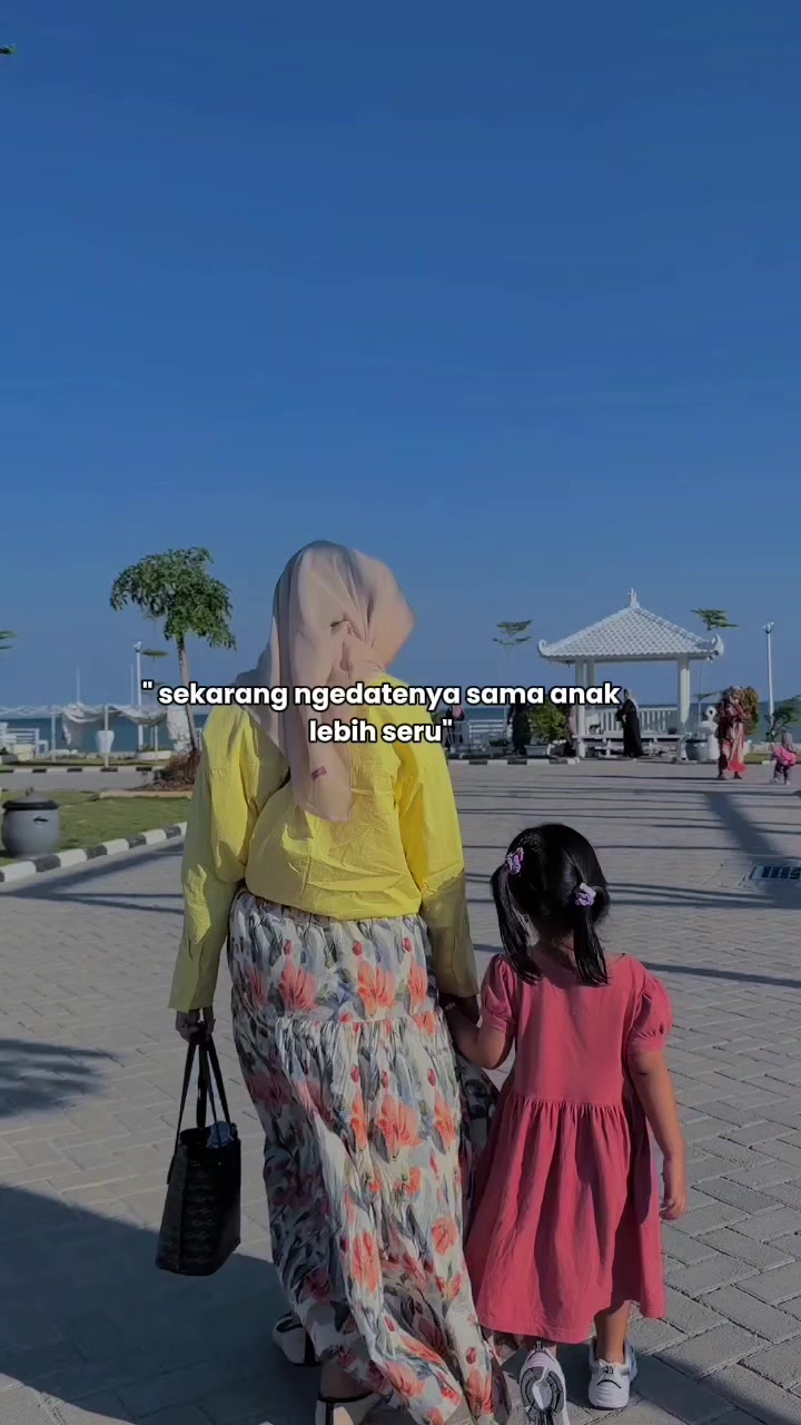 @°𝓔𝓶𝓲𝓮𝓵 °🦢