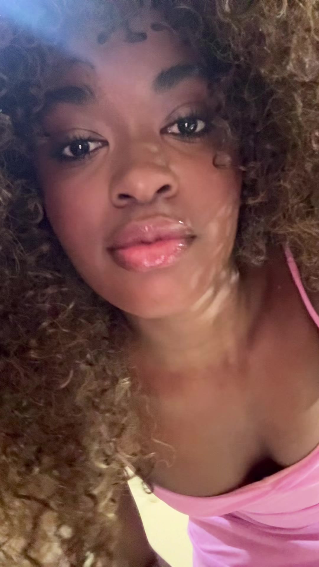 @Nikolly👸🏿