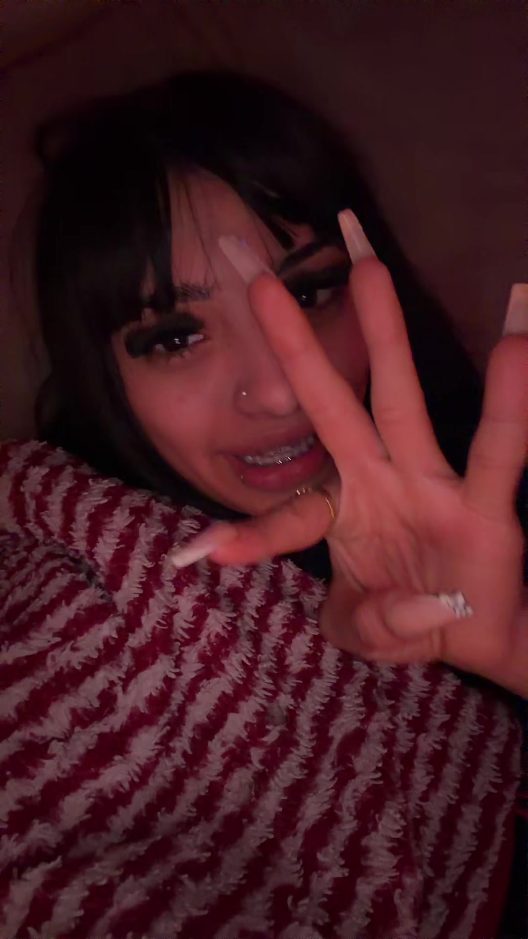 @Anaahii1