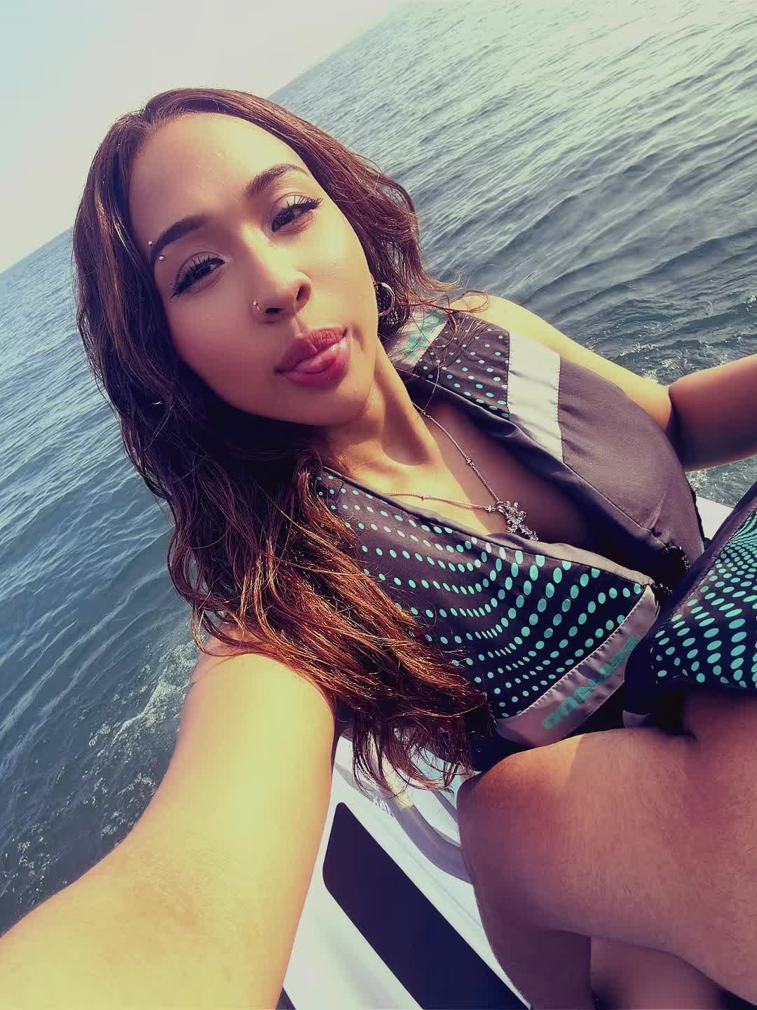 @x.bri.anna