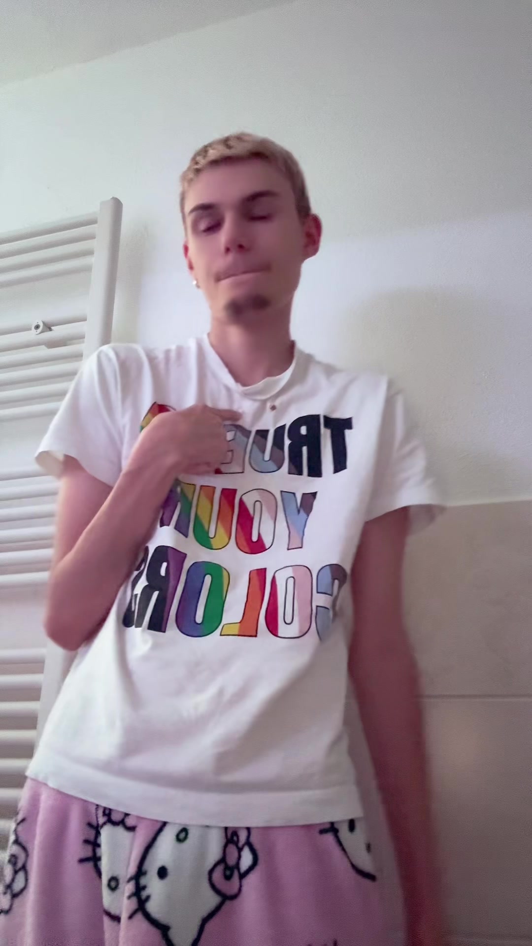 @KevinBadmomzjayAylivaFan🩵