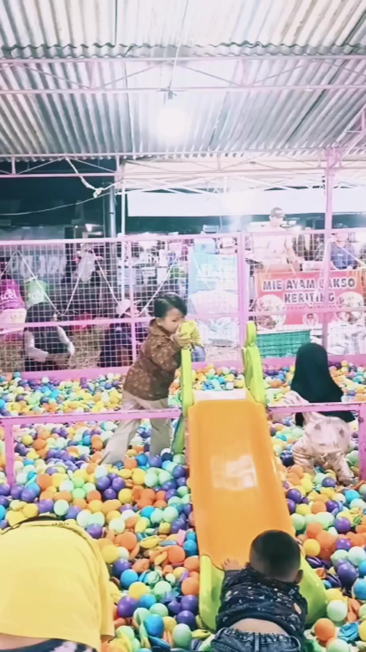 @_nnyyll