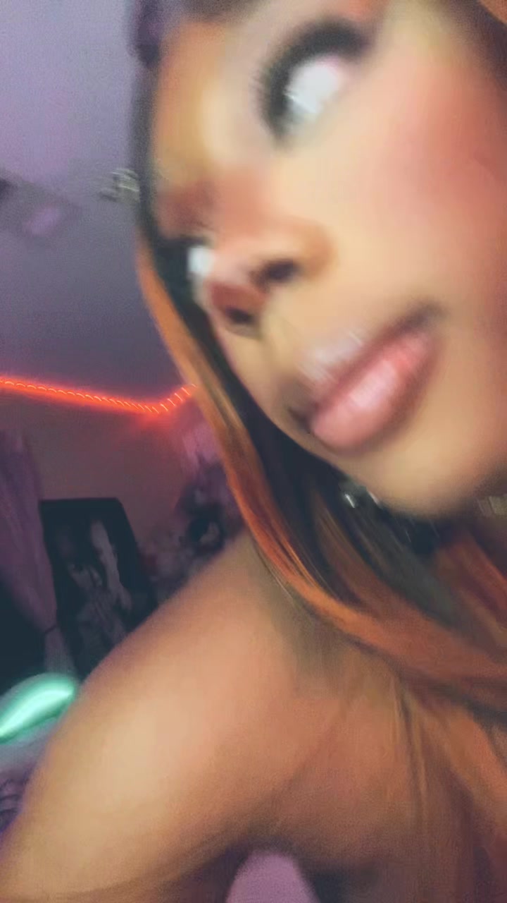 @LeonnaMarie ᥫ᭡