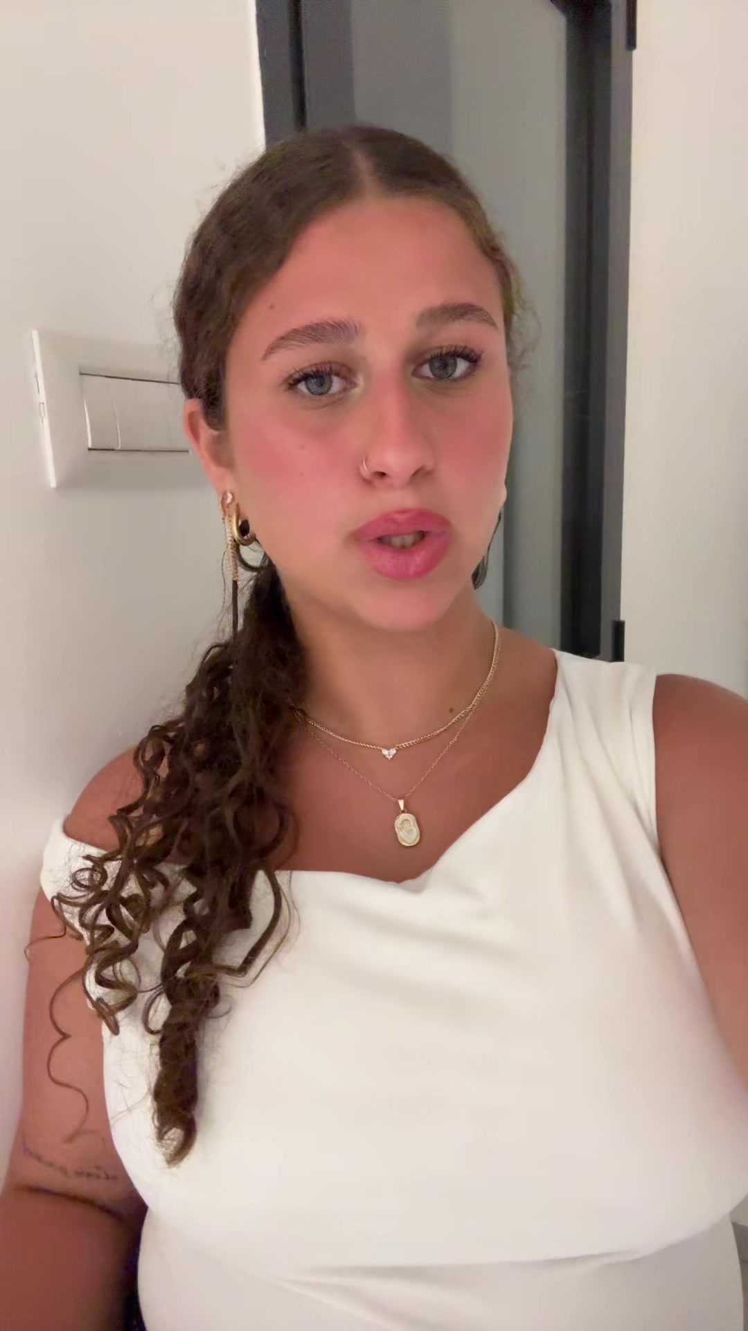 @Lia__raina