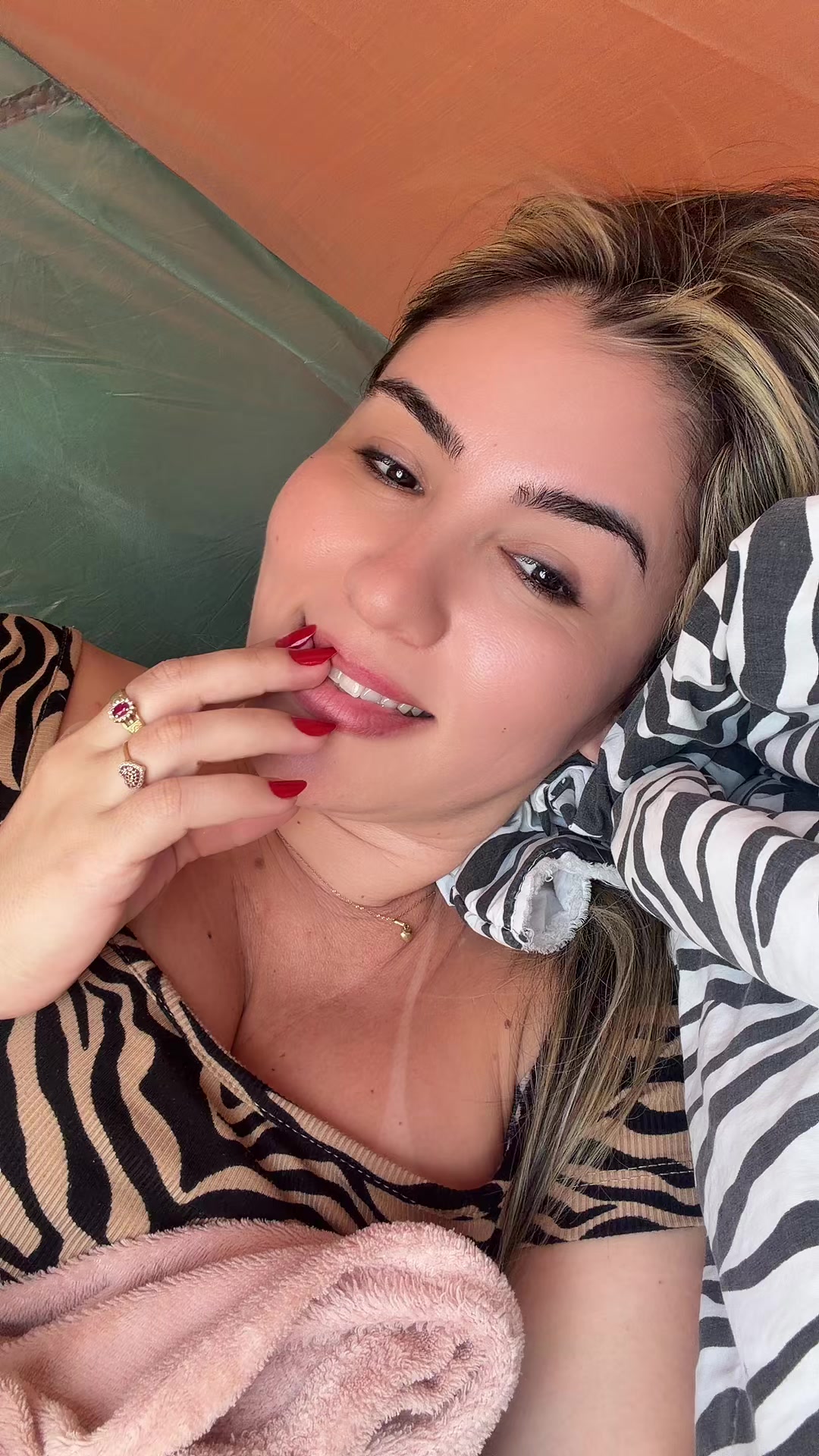 @Nuzia Rodrigues