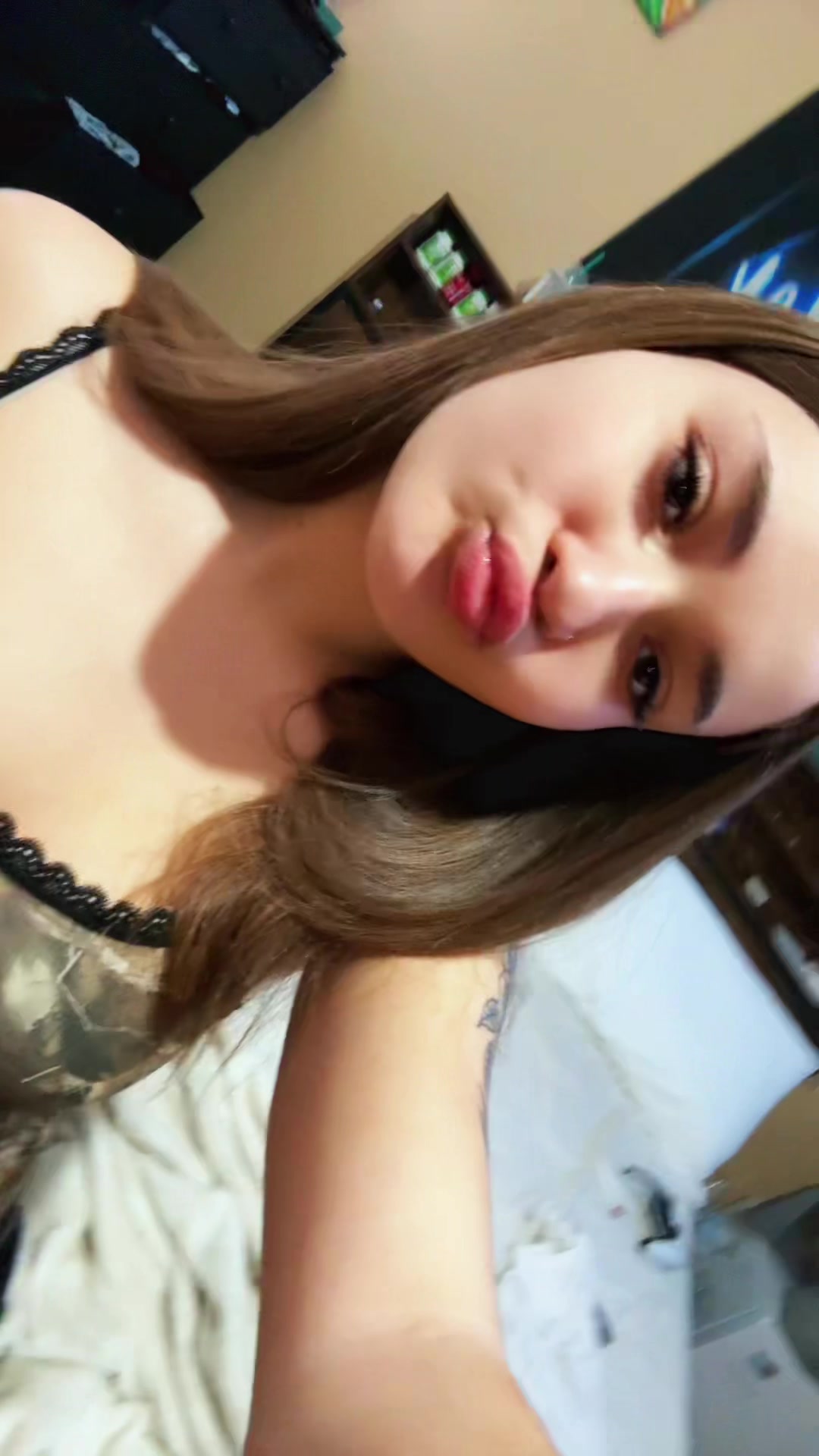 @alayna