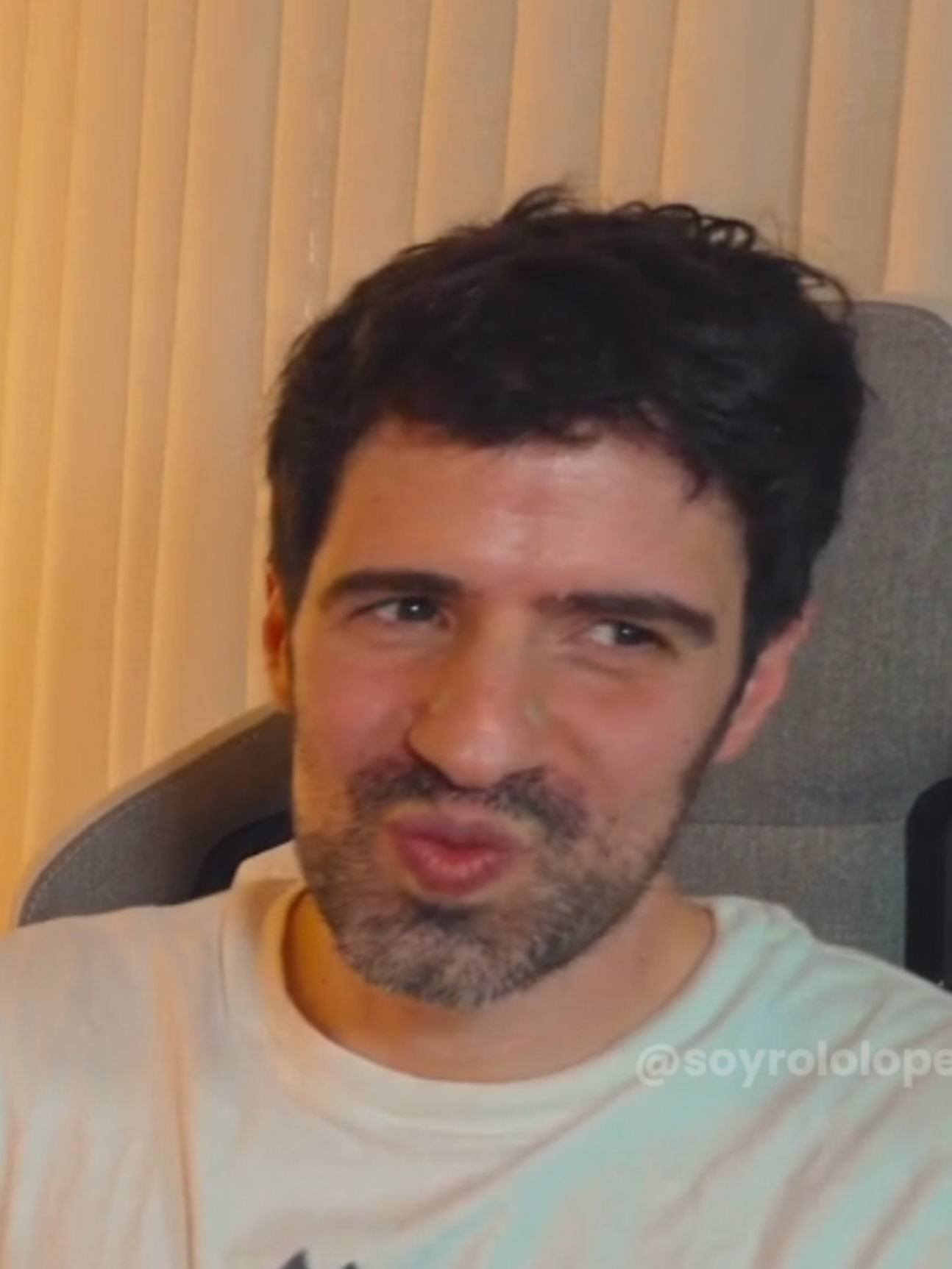 @𝐑𝐎𝐋𝐎 𝐋𝐎𝐏𝐄𝐙