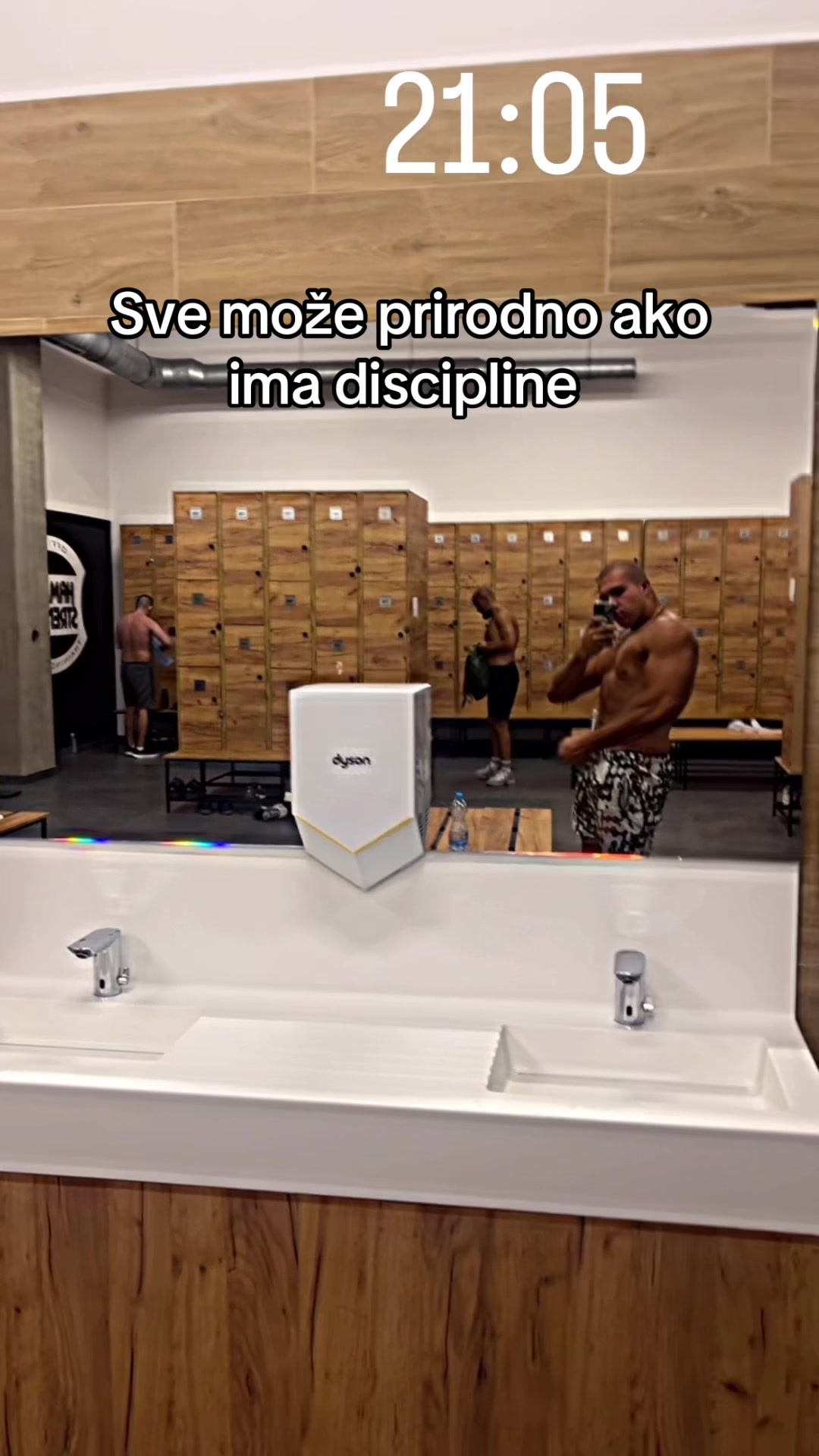 @Celavii