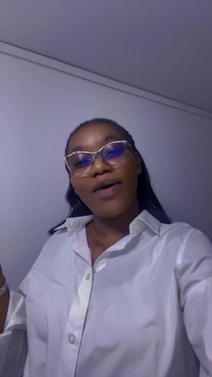 @naomieprecieuse01