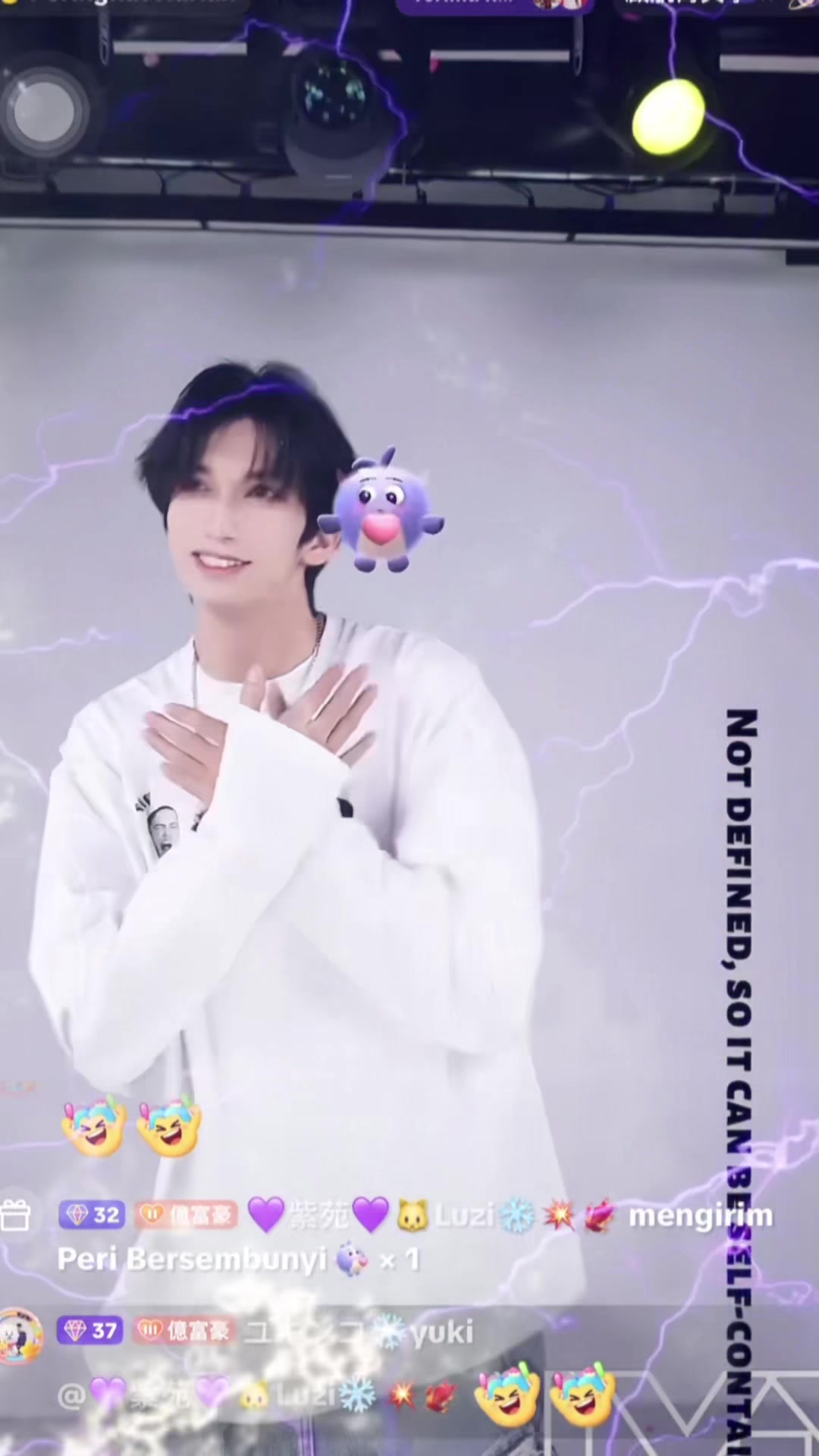 @💜紫苑💜🐱Luzi❄️💥🐦&zwj;🔥