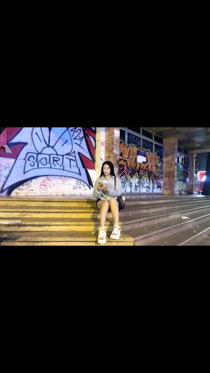 @Phượng th&iacute;ch ngắm m&acirc;y