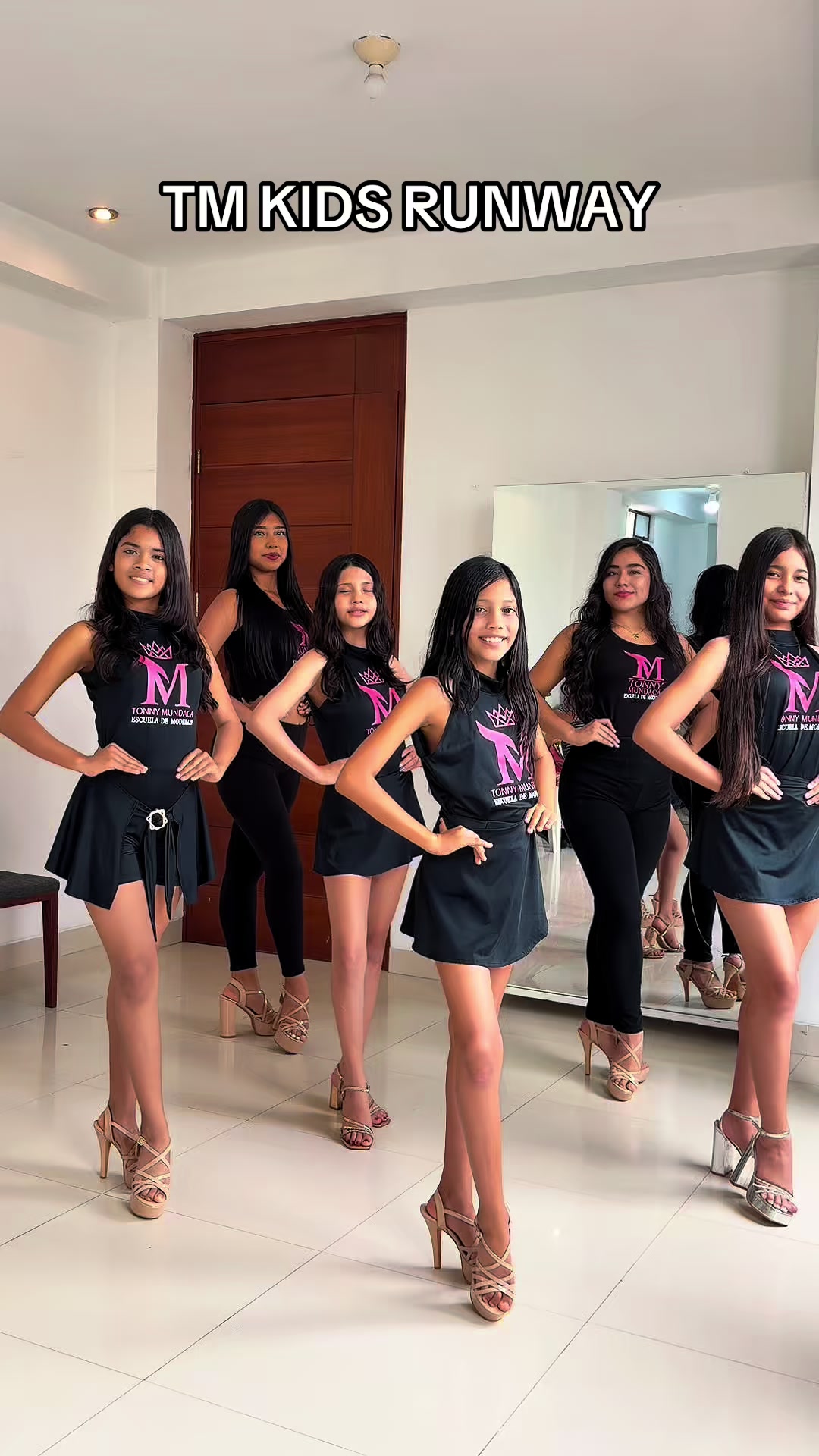 @EscuelaDeModelajeTonnyMundaca