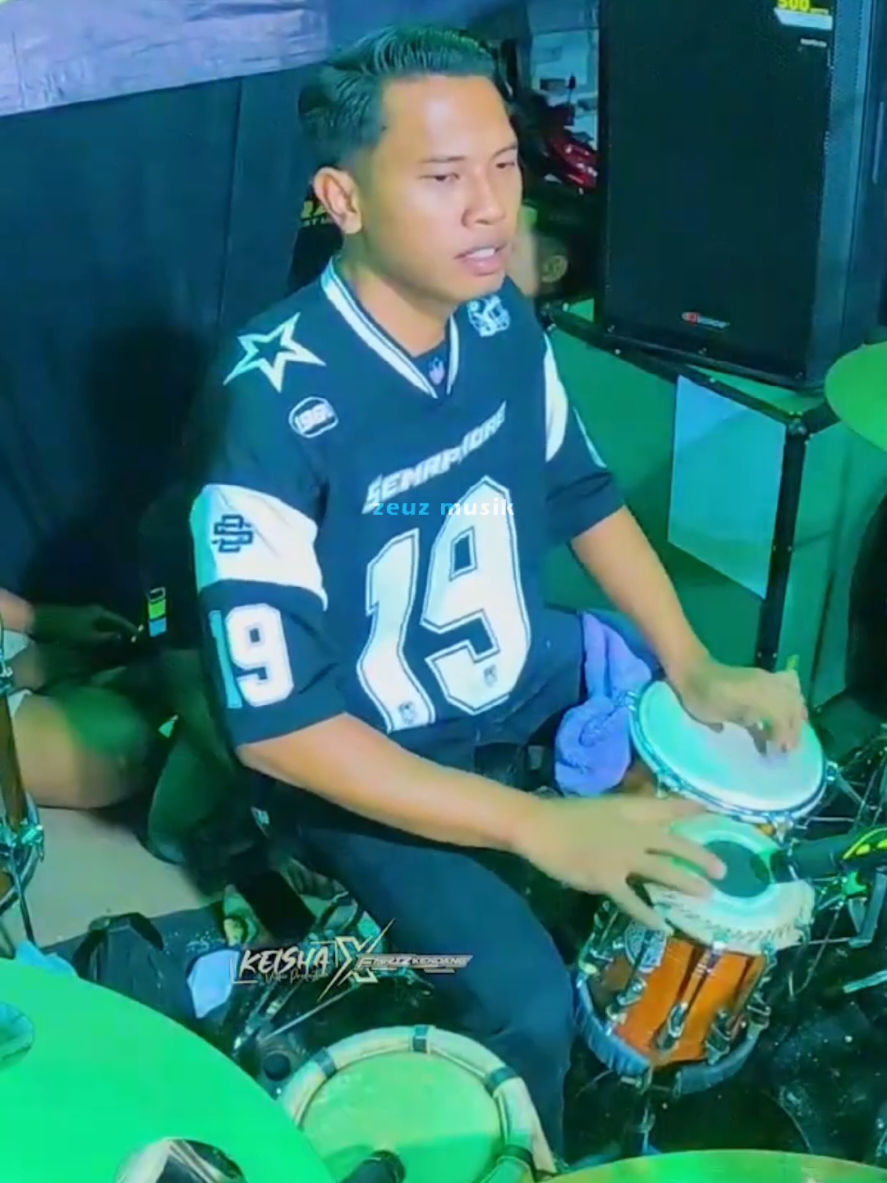 @𝙯𝙚𝙪𝙯 𝙢𝙪𝙨𝙞𝙠