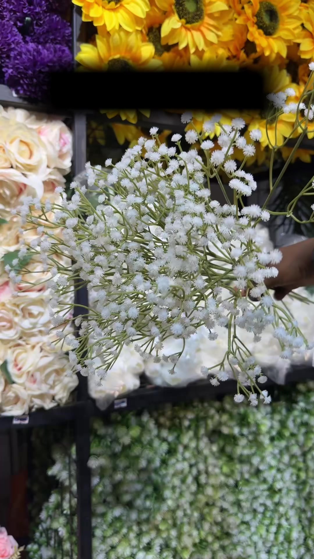 @Happy’s Flower Hub