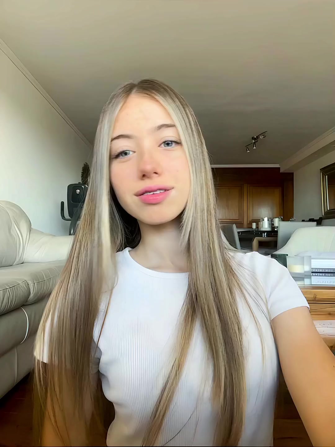 @𝓬𝓪𝓽𝓪