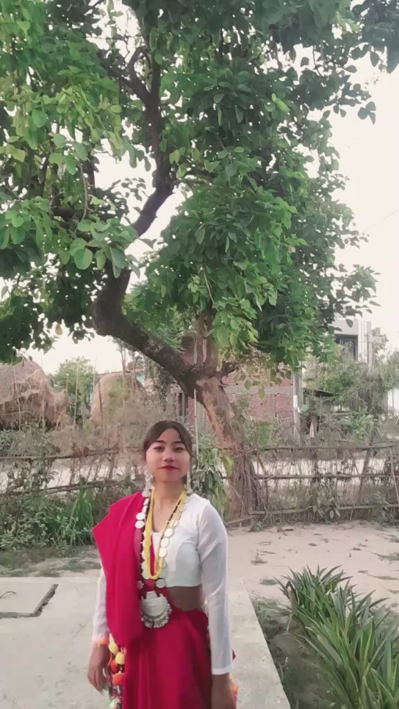 @🐼🦋Aakriti...😊😫🖤